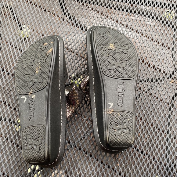 Alegria - Double Strap Adjustable Slip On Karmen Sandals in Pewter Dazzler - Picture 3 of 3